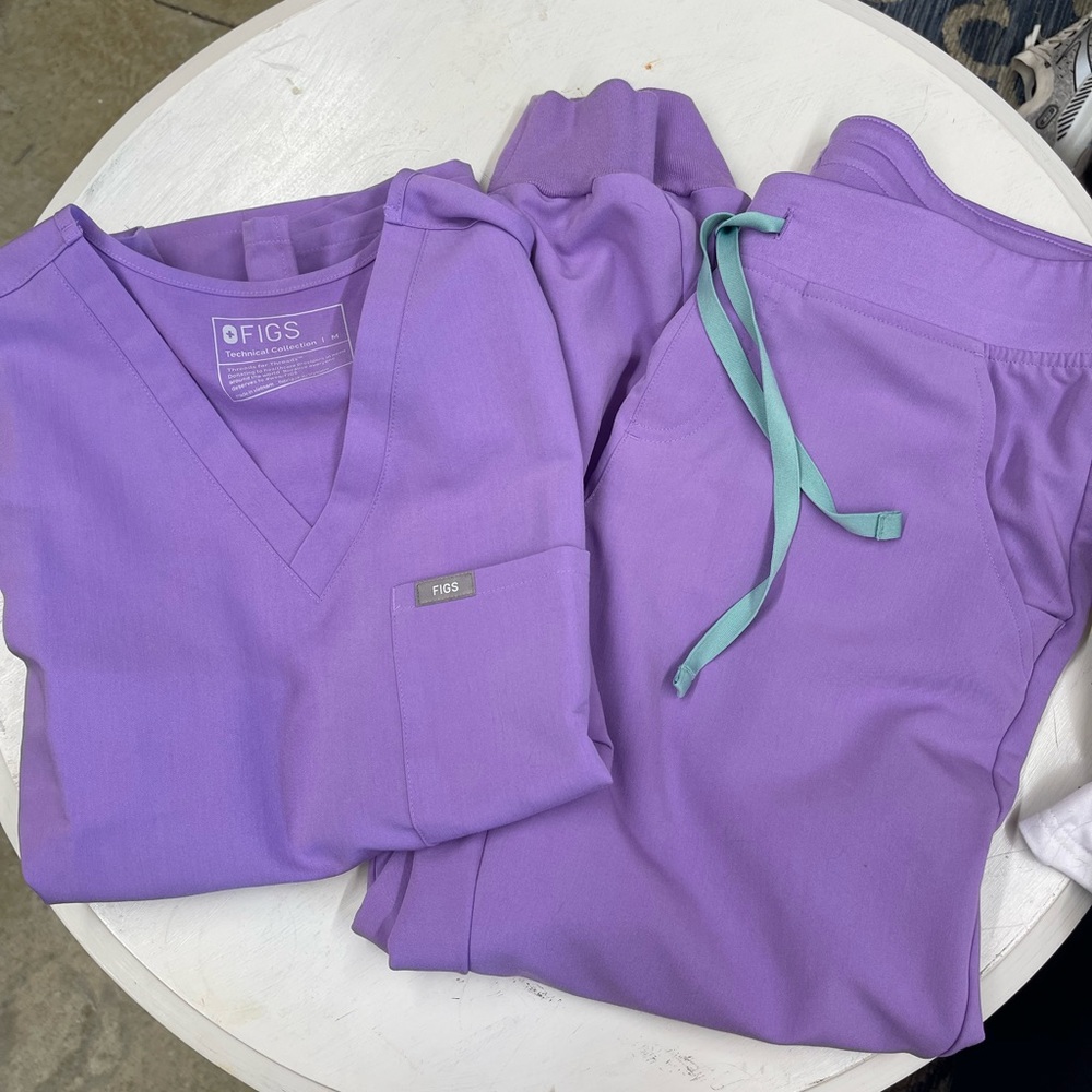 Figs scrub set